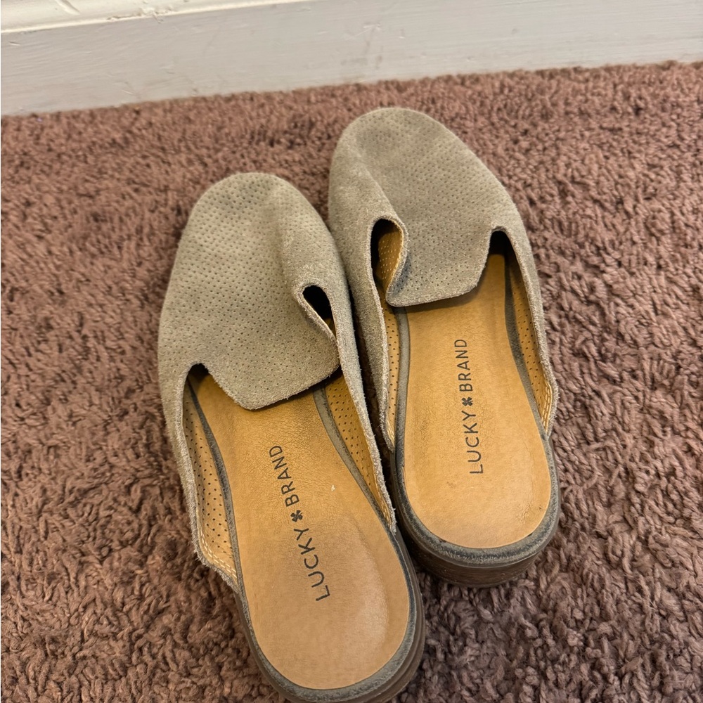 2 FOR $25 Lucky Brand Coryna Mule Flat Shoes Leather Slip On Taupe Suede 8.5 - Picture 5 of 7